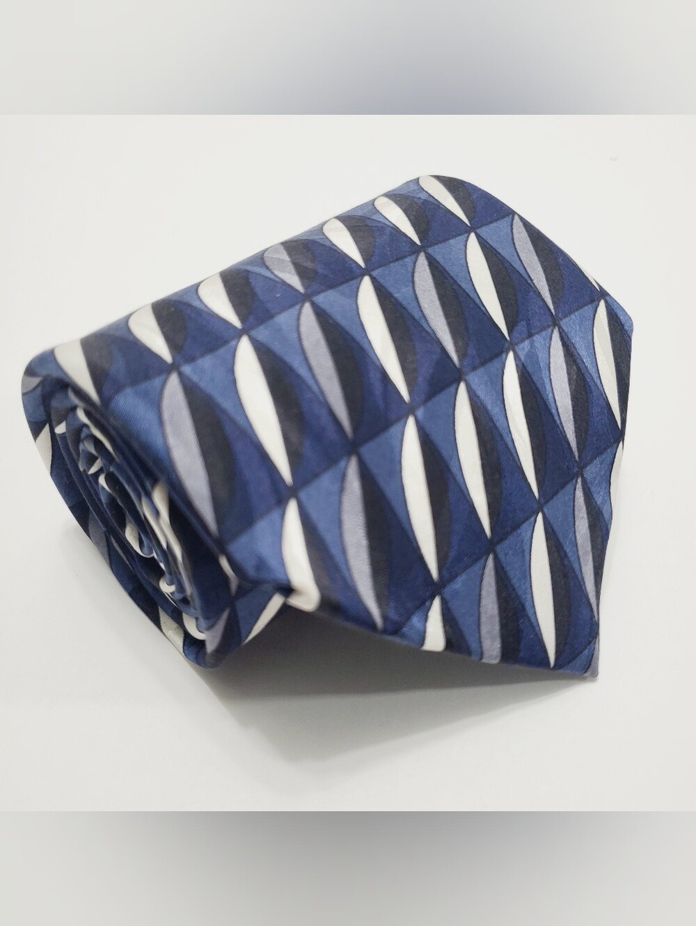 Henry Gethel Men's Silk Neck Tie Blue Geometric Pattern 57x4"